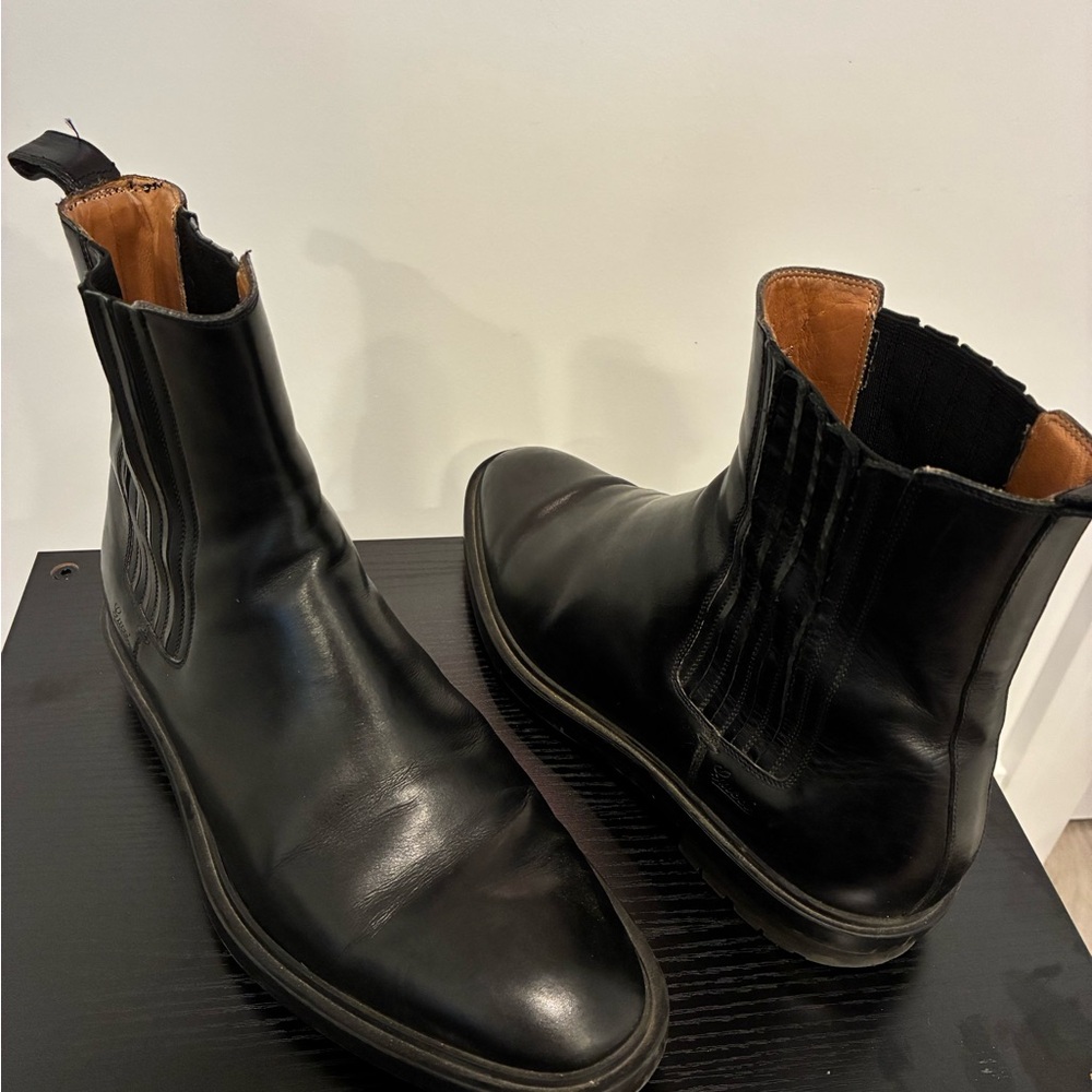 Gucci Black Leather Chelsea Boots